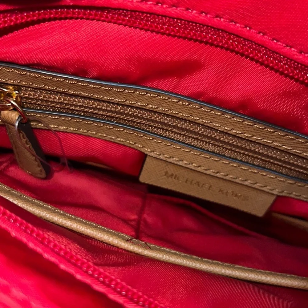 NWOT Red and gold MICHAEL KORS adorable 🥰 Nylon Crossbody with care card - Picture 13 of 15